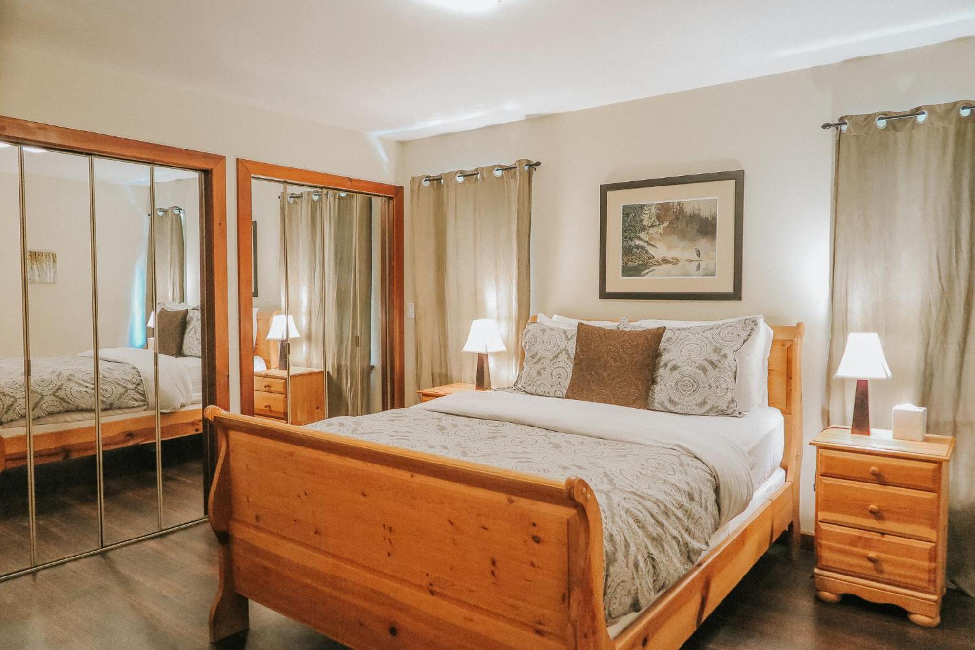 Cobble Wood And Bird Sanctuary Guest Houses 토피노 외부 사진